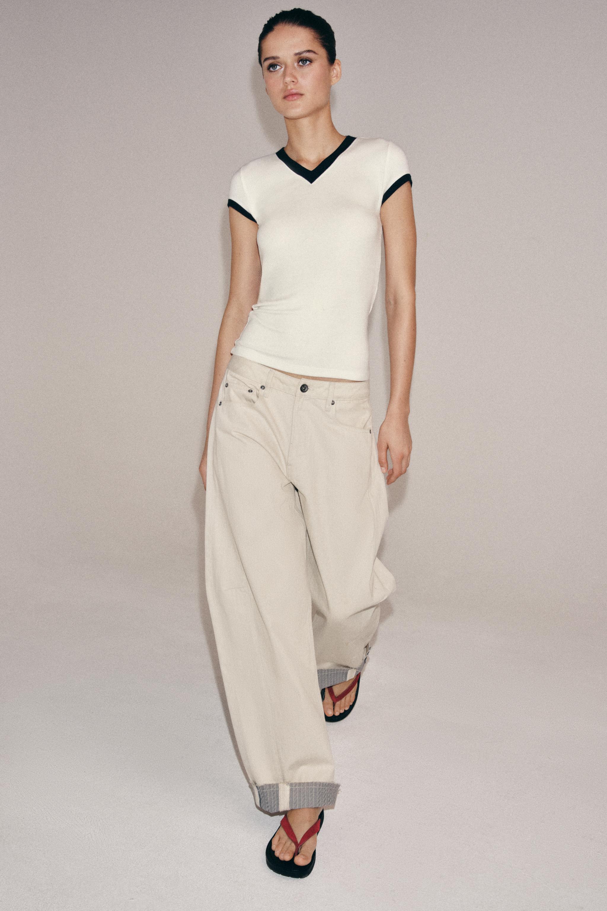 CONTRAST RIB T-SHIRT